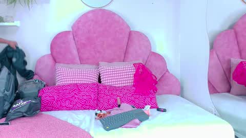 ABIGAIL online show from 01.05.26