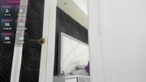 Snapshot of abigailwilliams_ chatting on 11.15.25 Abigail online show from 11.15.25