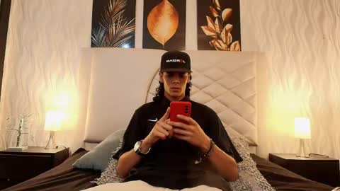 Snapshot of abravanel_sefardi chatting on 05.27.26 Abrovanel online show from 05.27.26