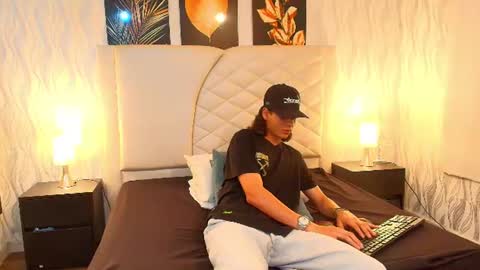Snapshot of abravanel_sefardi chatting on 06.22.26 Abrovanel online show from 06.22.26