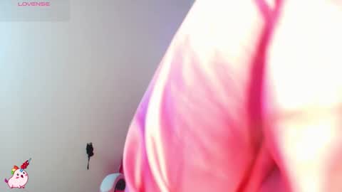 Abril  online show from 10.27.25