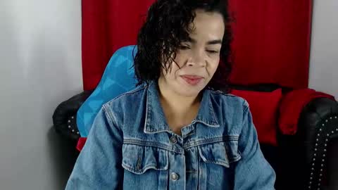 Abril Beltran online show from 11.25.25