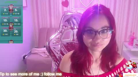 abril_ch_ online show from 12.20.24