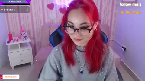 abril_ch_ online show from 03.10.25