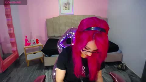 abril_ch_ online show from 09.11.25