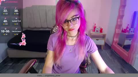 abril_ch_ online show from 10.18.25