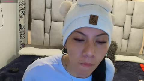 Abril Fox online show from 03.17.26