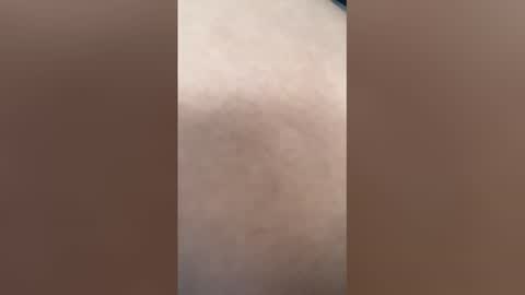 Snapshot of abril_gomez_11 chatting on 05.15.26 abril_gomez_11 online show from 05.15.26