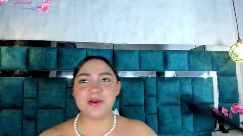 Snapshot of abril_gomez_11 chatting on 05.20.26 abril_gomez_11 online show from 05.20.26