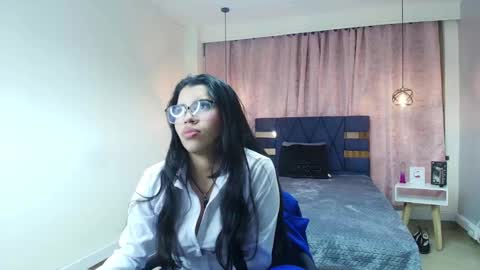 Snapshot of abril_matthews chatting on 02.14.25 ABRIL MATTHEWS online show from 02.14.25