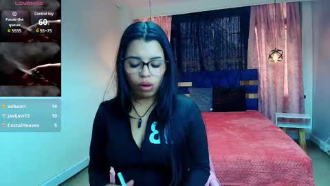 Snapshot of abril_matthews chatting on 03.07.25 ABRIL MATTHEWS online show from 03.07.25
