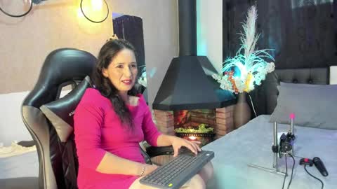 Snapshot of abril_riios chatting on 05.23.26 Abril online show from 05.23.26