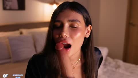 Snapshot of abril_w18 chatting on 05.15.26 My name is Alexa. Please say hello I like to chat with you. If you have requests please use tip online show from 05.15.26