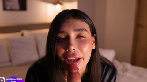 Snapshot of abril_w18 chatting on 05.15.26 My name is Alexa. Please say hello I like to chat with you. If you have requests please use tip online show from 05.15.26