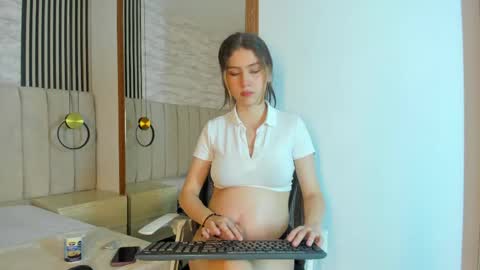 Natalia online show from 04.19.26