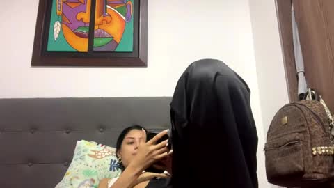 Snapshot of abrilsantosxo chatting on 04.22.26 abrilsantosxo online show from 04.22.26