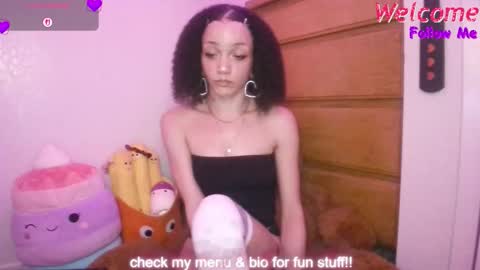 Snapshot of abruisedpeach chatting on 01.15.26 Peach online show from 01.15.26