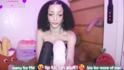 Snapshot of abruisedpeach chatting on 02.12.26 Peach online show from 02.12.26