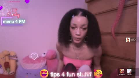 Snapshot of abruisedpeach chatting on 05.20.26 Peach online show from 05.20.26