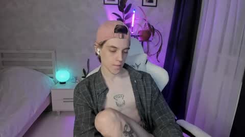 Snapshot of abslut chatting on 05.25.26 Nick online show from 05.25.26