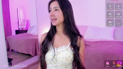 Snapshot of aby_whitee chatting on 02.10.25 Aby online show from 02.10.25