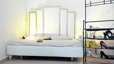 LittleSunny  My schedule 1400 - 2200 GMT -5 online show from 02.11.25