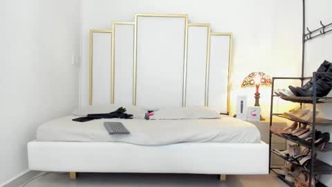 LittleSunny  My schedule 1400 - 2200 GMT -5 online show from 10.24.25