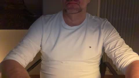 Snapshot of achtinch chatting on 09.28.25 ACHTINCH online show from 09.28.25