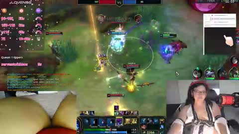 Snapshot of achubbygummy chatting on 11.08.25 AChubbyGummy online show from 11.08.25