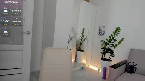 Anna FANSLY yesacid online show from 10.29.25