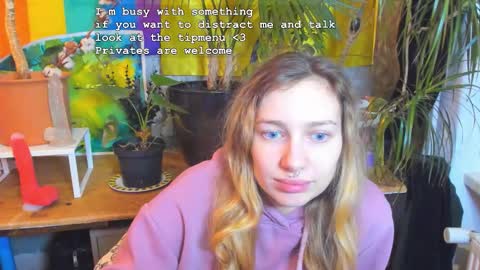 Snapshot of acidmelanie chatting on 10.11.25 Melanie online show from 10.11.25