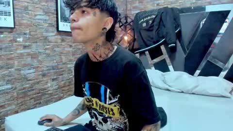 Snapshot of acidmilo chatting on 12.06.24 Acid Milo online show from 12.06.24