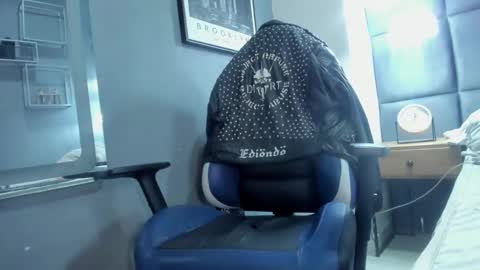 Snapshot of acidmilo chatting on 12.21.24 Acid Milo online show from 12.21.24