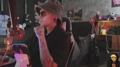 Snapshot of acidmilo chatting on 01.15.26 Acid Milo online show from 01.15.26