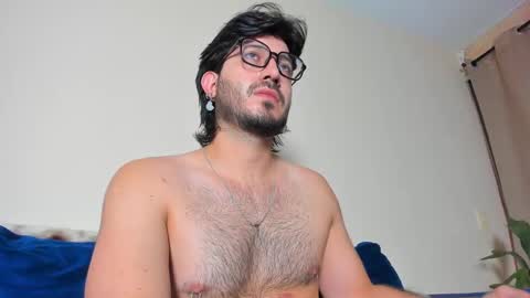 Snapshot of ackerman_eren_ chatting on 01.14.25 R. online show from 01.14.25