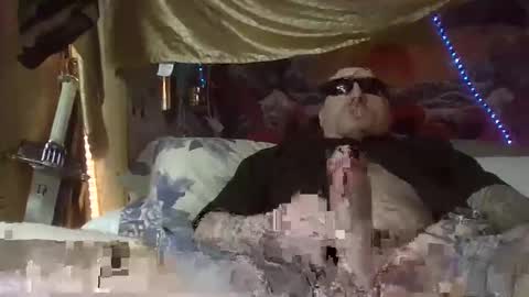 Snapshot of act_right_dub420 chatting on 01.22.25 act_right_dub420 online show from 01.22.25