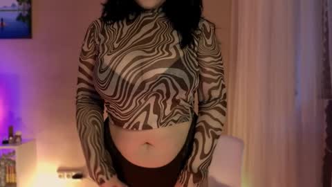 my inst   love inside 17 online show from 12.19.24