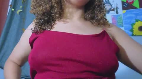 Snapshot of ada_gales_ chatting on 05.15.26 Isa online show from 05.15.26