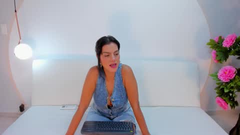 Snapshot of ada_monroe10 chatting on 12.18.25 online show from 12.18.25