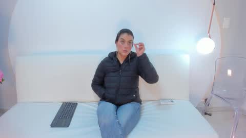 Snapshot of ada_monroe10 chatting on 01.13.26 online show from 01.13.26