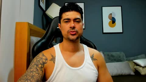 Snapshot of adam_clarke chatting on 05.24.26 adam clarke online show from 05.24.26