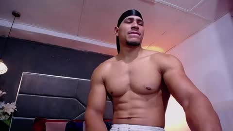 adam_fit19cm online show from 09.23.25