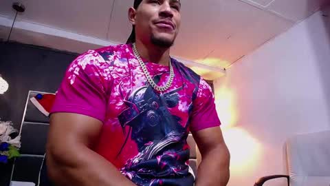 adam_fit19cm online show from 12.03.25