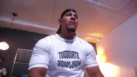 adam_fit19cm online show from 03.28.26