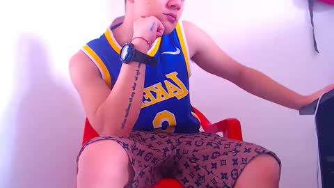 adam hot11 online show from 03.04.25