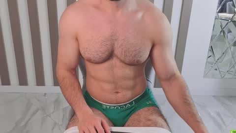 Snapshot of adam_muscle_ chatting on 10.09.25 Adam online show from 10.09.25