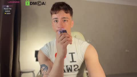 Snapshot of adampolerno chatting on 06.04.26 Hi Im Adam Glad to see u here 3 And its my first day online show from 06.04.26