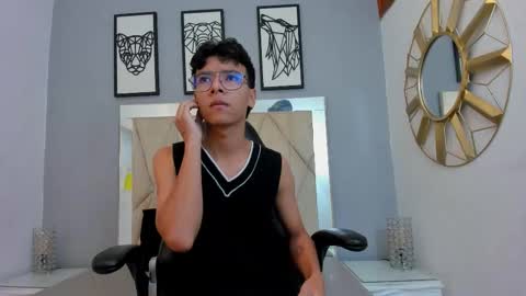 Adams Bobby online show from 03.25.26