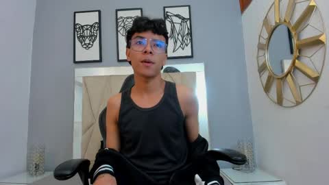 Snapshot of adams_bobby chatting on 05.04.26 Adams Bobby online show from 05.04.26