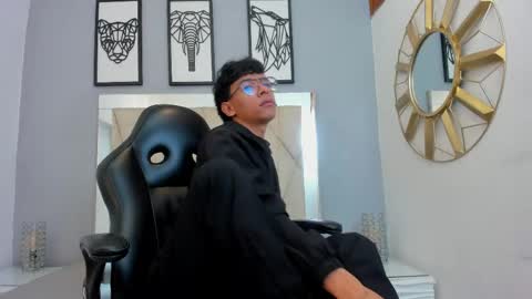 Snapshot of adams_bobby chatting on 05.07.26 Adams Bobby online show from 05.07.26